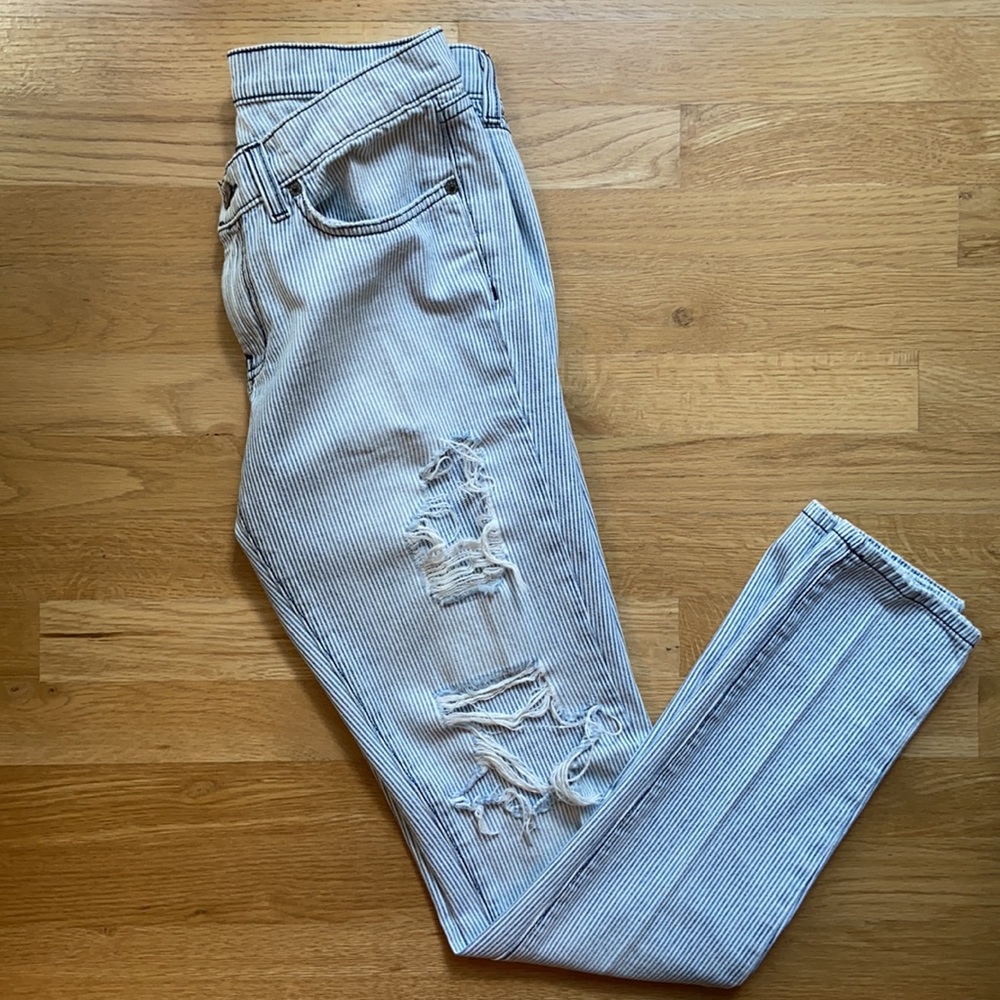 EUC CARMAR striped distressed skinny jeans size 27
